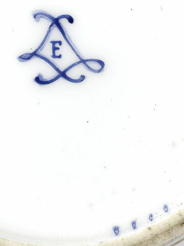 Gobelet à la Reine (ou trembleuse) et soucoupe, image 15/26