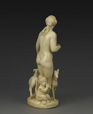 Statuette : Diane, un putto et deux chiens, image 3/8