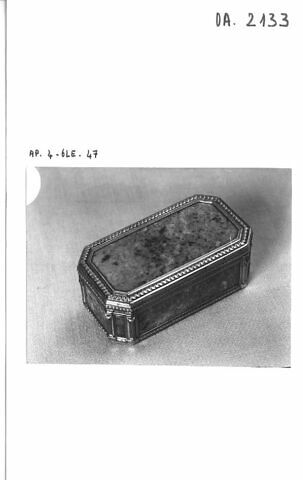 Tabatière, image 2/2