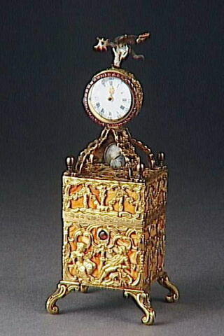 Nécessaire surmonté d'un portrait d'homme en miniature, d'une montre et d'un oiseau, image 5/6