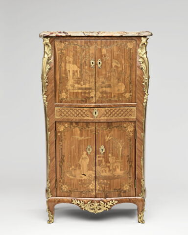 Secrétaire en armoire à marqueterie de scènes chinoises