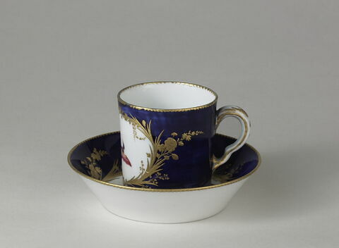 Tasse ou gobelet litron (ou gobelet à litron), et soucoupe, image 3/4