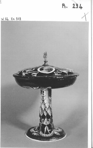 Coupe couverte : Repas de divinités marines, image 6/7