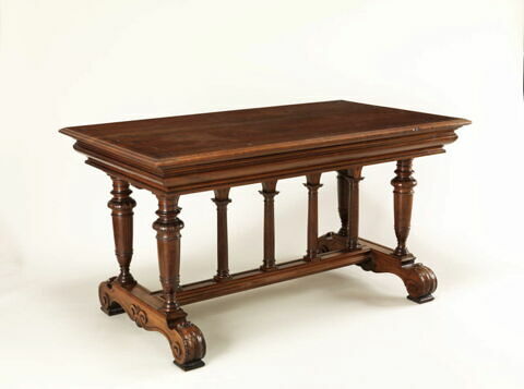 Table à quatre pieds, image 3/9