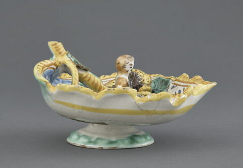 Coupe sur pied en forme de feuille de vigne, image 5/5