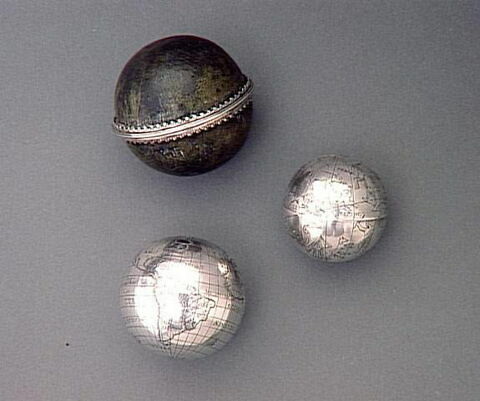 Globes terrestres et célestes de poche, image 3/3