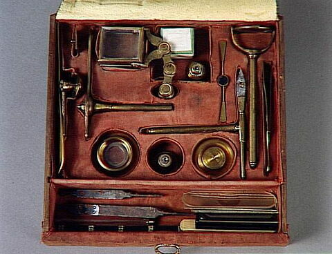 Microscope composé, image 3/7