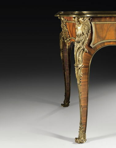 Bureau plat, dit 