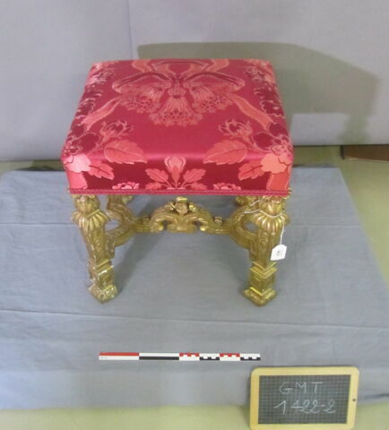 Tabouret, d'une paire