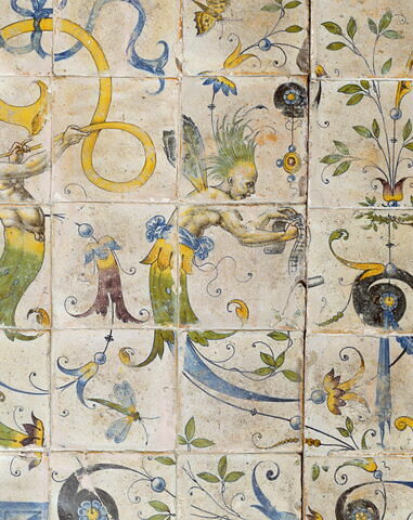 Marche d'autel de la chapelle du château de la Bâtie d'Urfé (Loire), image 10/13