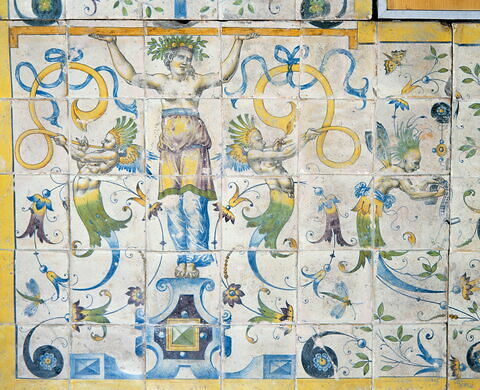 Marche d'autel de la chapelle du château de la Bâtie d'Urfé (Loire), image 12/13
