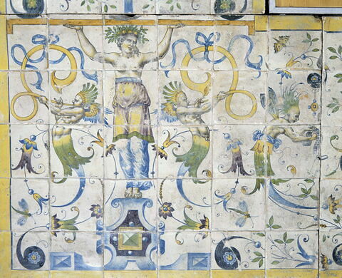 Marche d'autel de la chapelle du château de la Bâtie d'Urfé (Loire), image 13/13