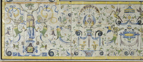 Marche d'autel de la chapelle du château de la Bâtie d'Urfé (Loire), image 3/13