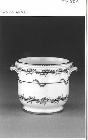 Rafraîchissoir à verre du service du Gobelet du Roi à 