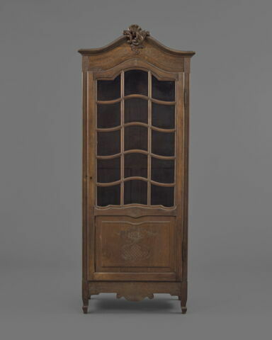 Petite armoire vitrée