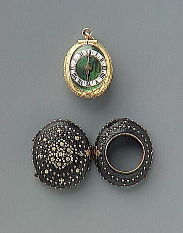 Montre ovale et son étui, image 4/5