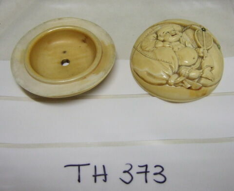 Manju netsuke avec le dieu Hotei, image 4/4