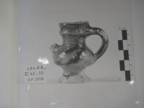 Pot, image 2/2