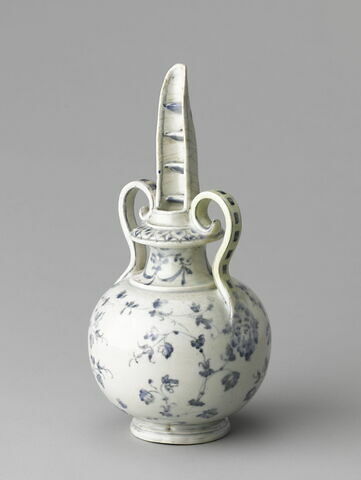 Vase à boire ovoïde à deux anses surmonté d'un long col, image 4/8