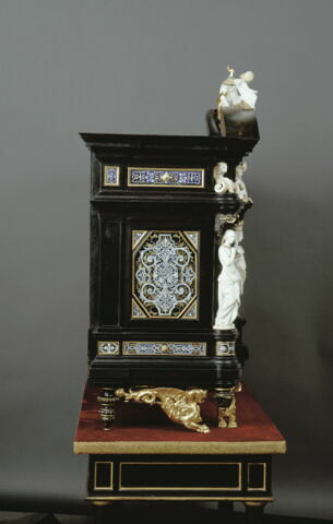 Cabinet, image 7/10