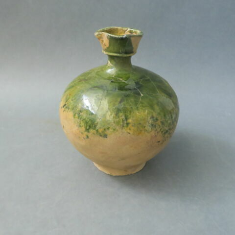 Bouteille à bec verseur, image 2/2