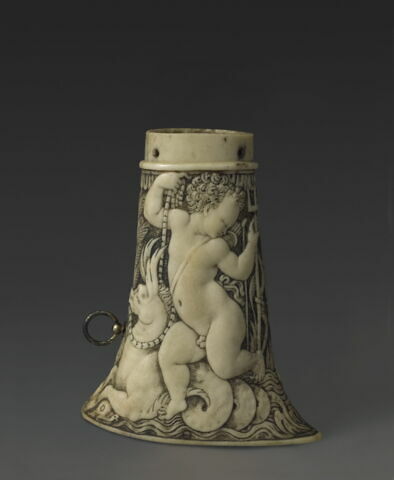 Poire à poudre : amour au trident et à l'arc, image 7/10
