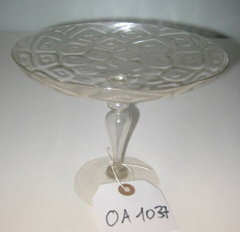 Coupe plate (tazza)