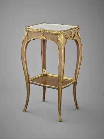Table chiffonnière