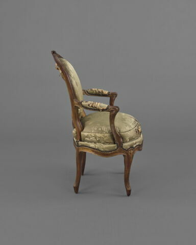 Fauteuil à médaillon d'une série de 4, image 5/7
