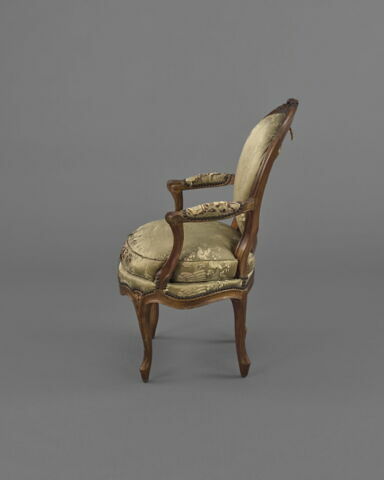 Fauteuil à médaillon d'une série de 4, image 6/7