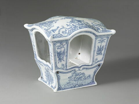 Berline miniature aux armes du Dauphin