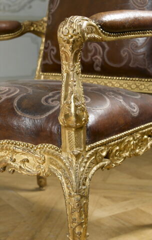 Fauteuil à la reine, d'un ensemble (avec le OA 11200, OA 11201, OA 12179 1, OA 12179 3, OA 12179 4 et OA 12180), image 9/13