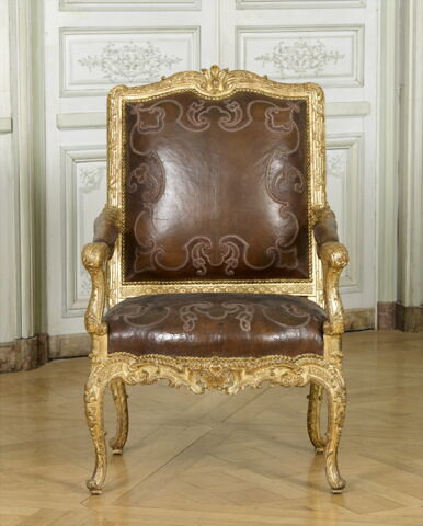 Fauteuil à la reine, d'un ensemble (avec le OA 11200, OA 11201, OA 12179 1, OA 12179 3, OA 12179 4 et OA 12180), image 10/13