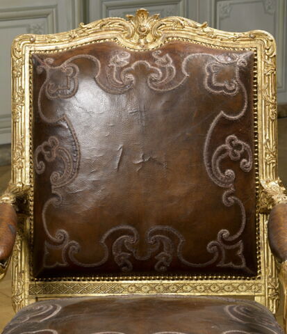 Fauteuil à la reine, d'un ensemble (avec le OA 11200, OA 11201, OA 12179 1, OA 12179 3, OA 12179 4 et OA 12180), image 4/13