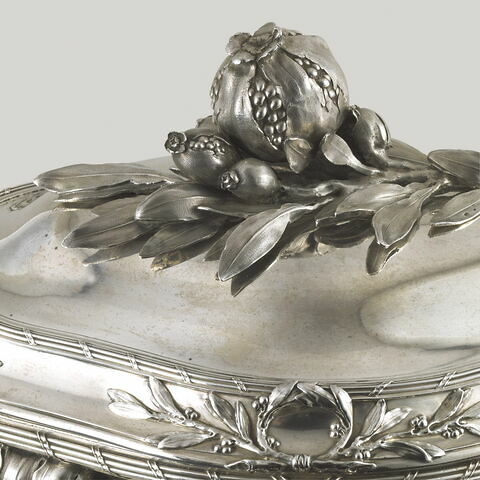 Terrine et son plateau, image 4/12
