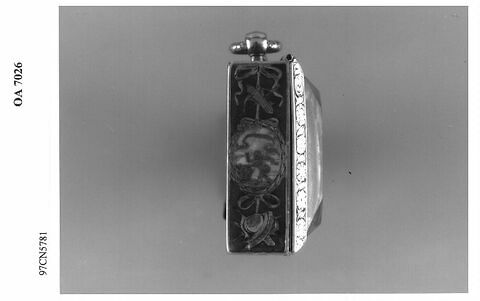 Montre carrée à devises, image 6/10