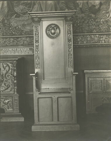 Chaire à haut dossier et coffre d'entrejambe, image 8/9