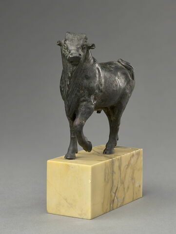 Statuette : boeuf, image 2/3