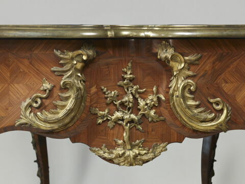 Bureau plat dit 