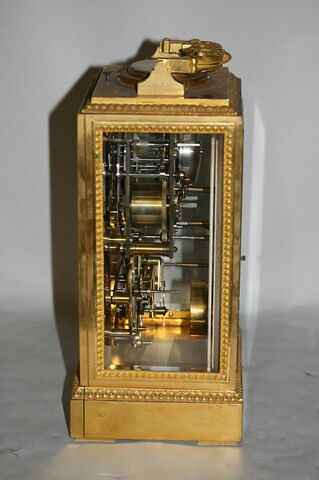 Pendule de voyage de Paul Brocot dans son écrin, image 2/7