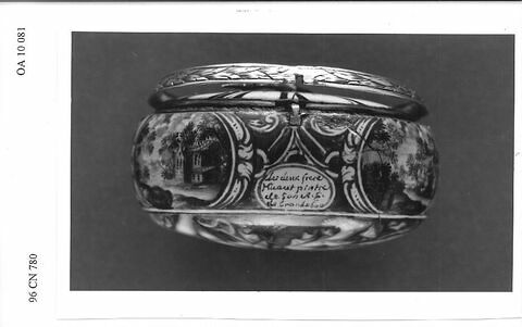 Montre ronde, image 2/10