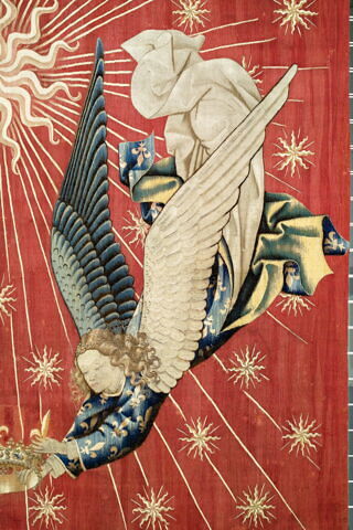 Dais de Charles VII : deux anges tenant une couronne, image 10/13