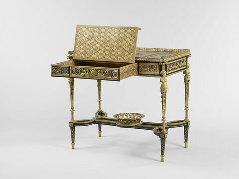 Petite table à écrire à pupitre du Cabinet intérieur de Saint Cloud, image 10/16