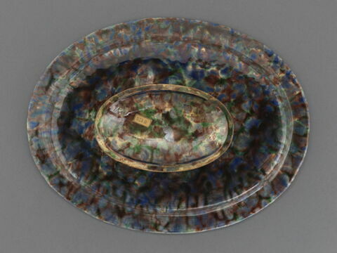 Plat ovale : Allégorie du Printemps (Flore) ou 