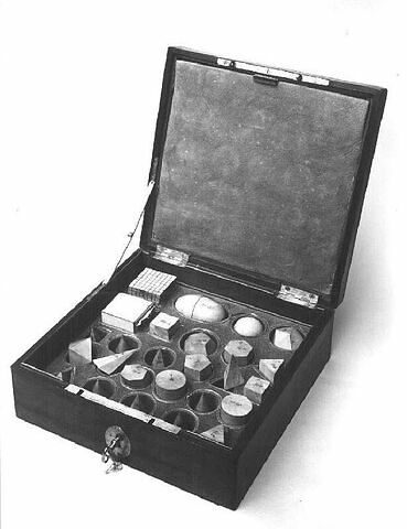 Coffret de figures géométriques, image 4/5