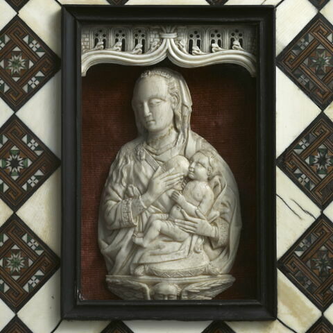 Bas-relief : Vierge à l'enfant, image 2/6