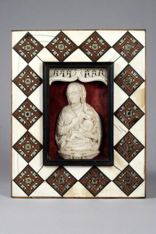 Bas-relief : Vierge à l'enfant, image 6/6
