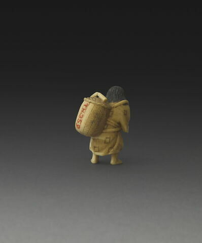 Netsuke : Portefaix (?), image 2/3