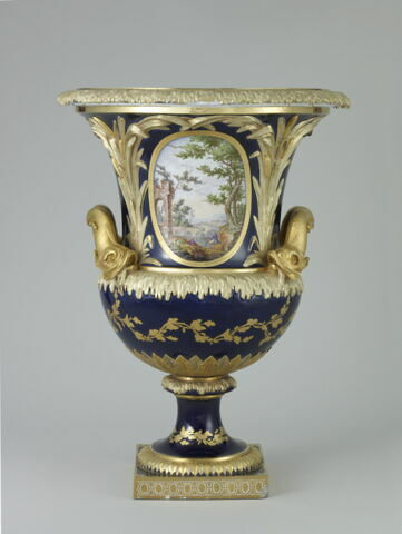 Vase "jardin à dauphins" à fond "beau bleu"
