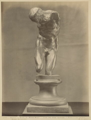 Statuette : dieu fleuve, image 5/5